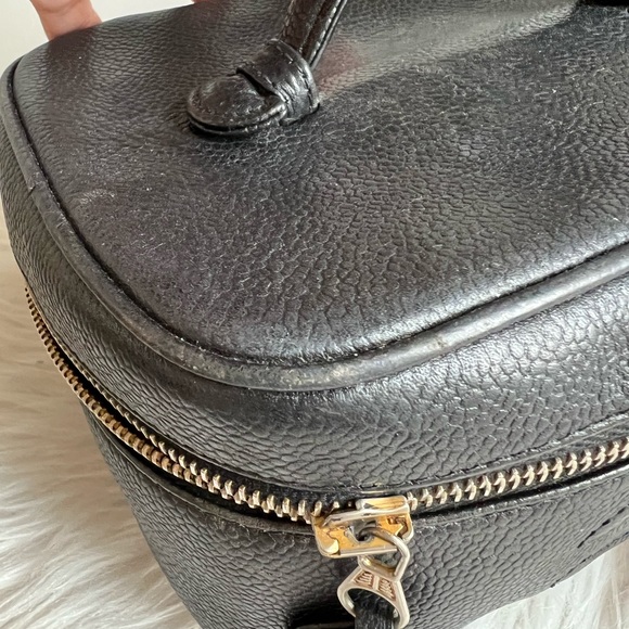 CHANEL Caviar Skin Vanity Cosmetic Pouch Hand Bag Black CC Authentic - Picture 11 of 12